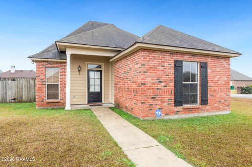 100 Summit Crest Dr, Youngsville, LA, 70592-5868 | Card Image