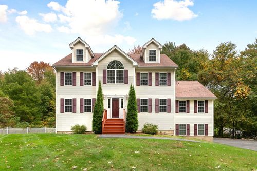 30 Lowe St, Tewksbury, MA, 01876-2131 | Card Image