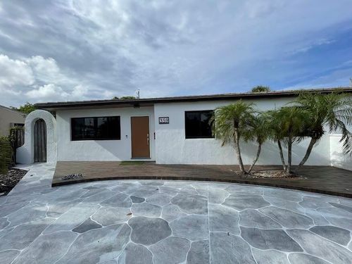 359 Winters St, West Palm Beach, FL, 33405-4653 | Card Image