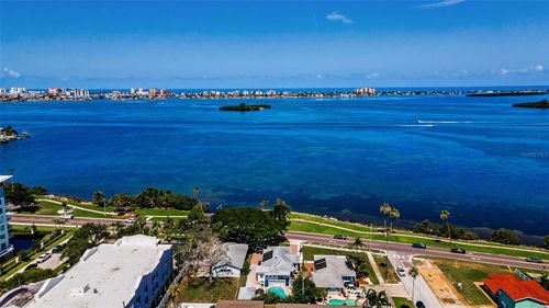 1951 Edgewater Dr, CLEARWATER, FL, 33755-1417 | Card Image