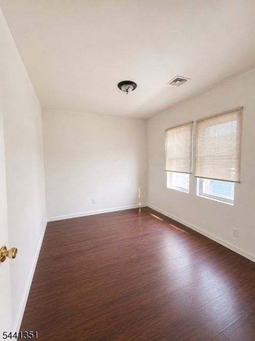 63 Huntington Ter, Newark, NJ, 07112-1832 | Card Image