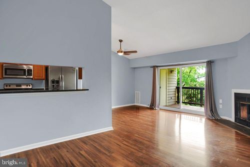 301-200 Spring Maiden Ct, GLEN BURNIE, MD, 21060-2465 | Card Image