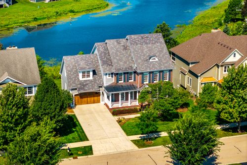 111 Goldenrod Dr, Sugar Grove, IL, 60554-9229 | Card Image