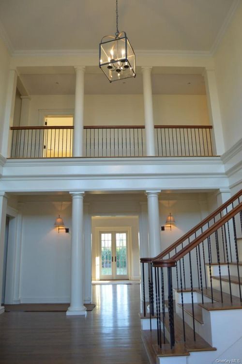 5020 Grosvenor Ave, Bronx, NY, 10471-4400 | Card Image