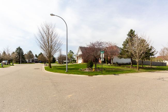 305 Mansfield Dr, House other with 3 bedrooms, 3 bathrooms and null parking in Lapeer MI | Image 15