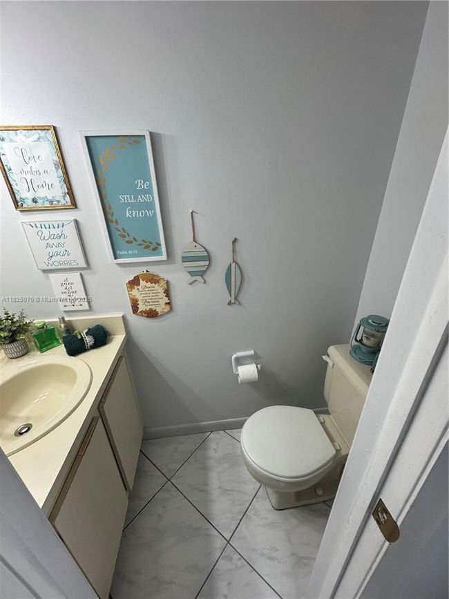 APT-201 - 950 Sw 104 Th Ct, Townhouse with 2 bedrooms, 3 bathrooms and null parking in Miami FL | Image 20