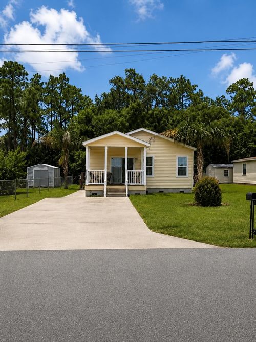 3372 7th St, Elkton, FL, 32033-2239 | Card Image