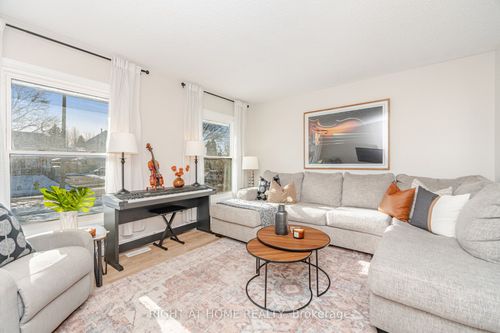 17 White Owl Cres, Brantford, ON, N3P1A1 | Card Image