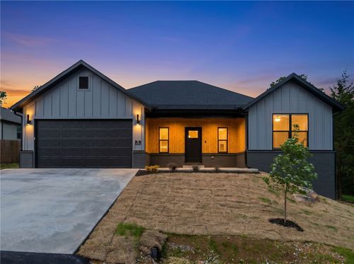 17 Stretford Dr, Bella Vista, AR, 72714-2508 | Card Image