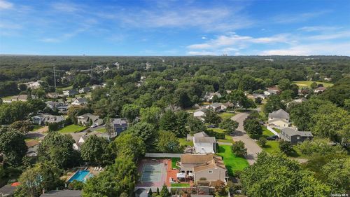 20 Hilltop Dr, Mount Sinai, NY, 11766-1715 | Card Image
