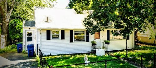 72 Armstrong Cir, Braintree, MA, 02184-6865 | Card Image