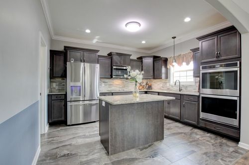1028 Spicer Dr, Clarksville, TN, 37042-2119 | Card Image