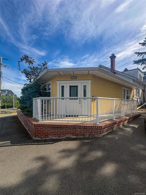 3789 Quadra St, Saanich, BC, V8X1H7 | Card Image