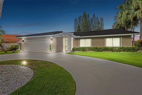 7626 Nw 87th Ave, Tamarac, FL, 33321-1643 | Card Image