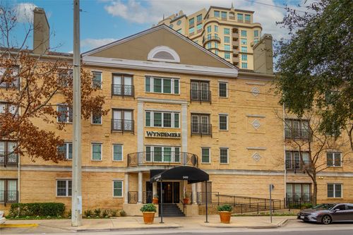 apt-306-3400 Welborn St, Dallas, TX, 75219-5213 | Card Image