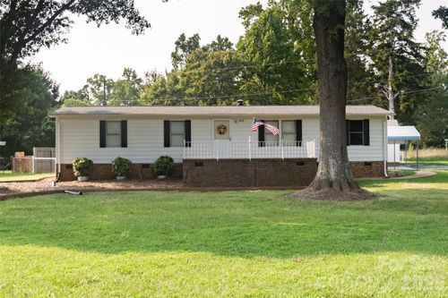 9606 Walkers Ferry Rd, Charlotte, NC, 28214-3351 | Card Image