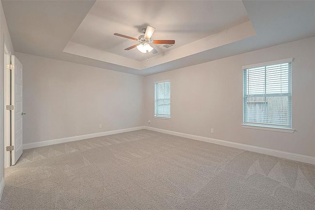 23 Green Briar Loop, House other with 3 bedrooms, 2 bathrooms and 2 parking in Angleton TX | Image 6