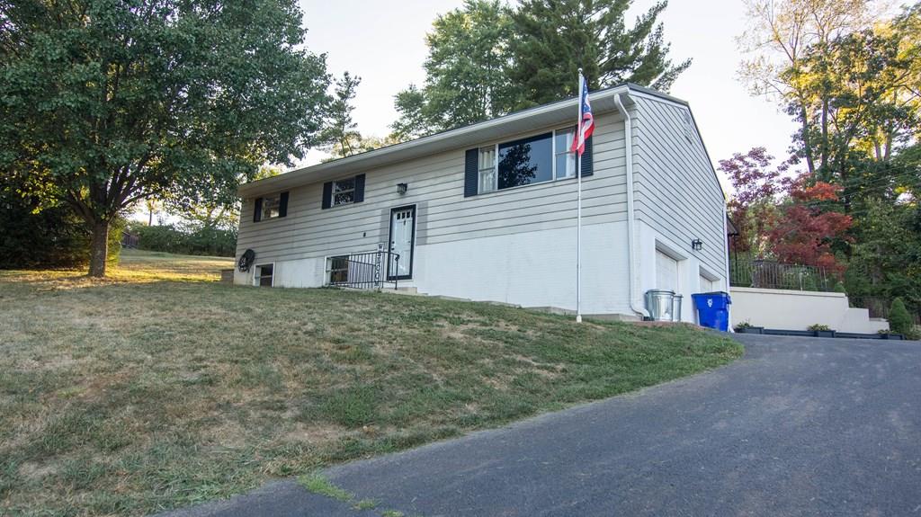 Dolphin St, Chillicothe, OH 45601