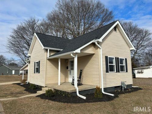 902 N 12th St, Vincennes, IN, 47591-4714 | Card Image