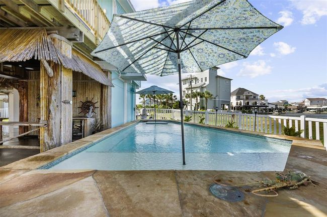 Private Pool w/ Sundeck, Umbrellas and swim-up table | Image 39