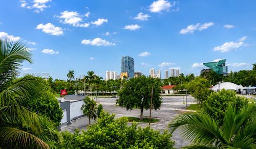 415-410 Se 2nd St, Hallandale Beach, FL, 33009-5661 | Card Image