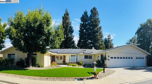 5647 Southbrook Dr, Clayton, CA, 94517-1032 | Card Image