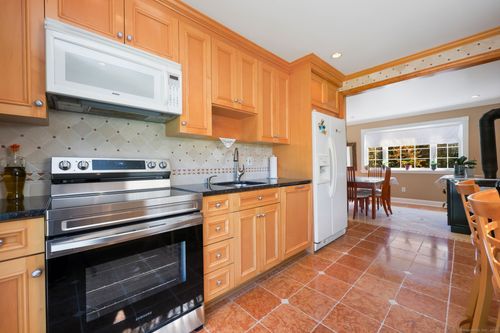 5 Tower Dr, Norwalk, CT, 06850-2420 | Card Image