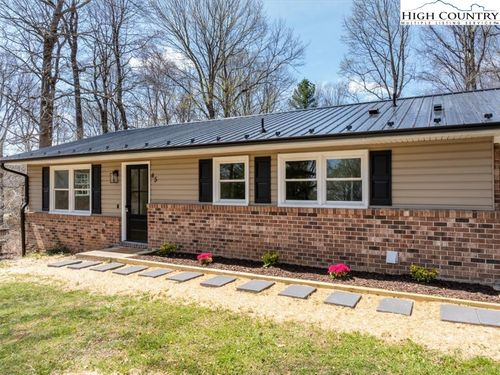 45 Miles St, Sparta, NC, 28675-8468 | Card Image