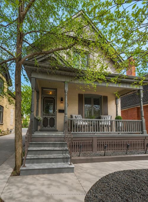 28 Renwick Ave, London, ON, N6A3V2 | Card Image