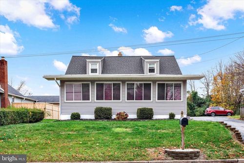 6129 Blue Bird Ave, HARRISBURG, PA, 17112-2310 | Card Image