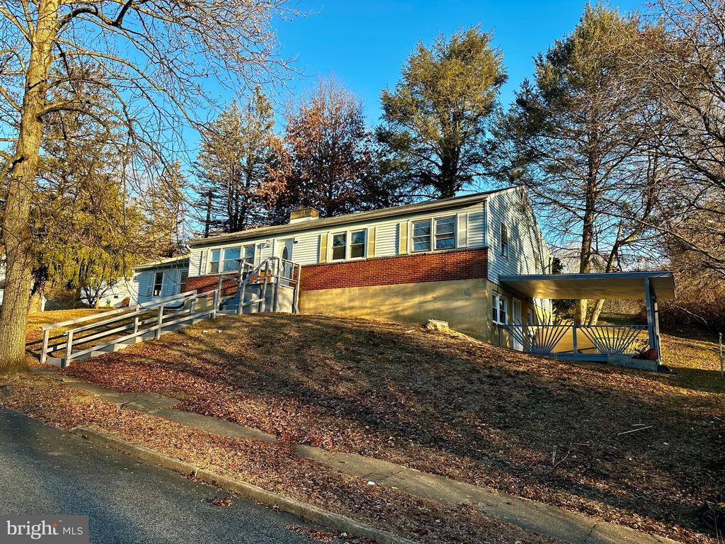 Adams Dr, Coatesville, PA 19320
