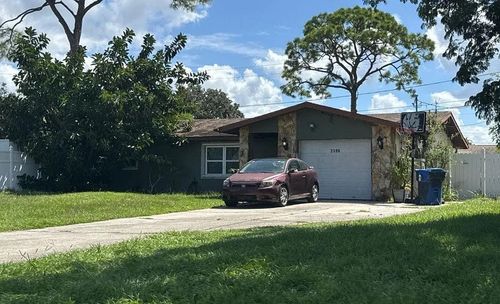 2390 Granada Cir W, SAINT PETERSBURG, FL, 33712-3924 | Card Image
