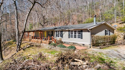 345 Pine Brae Farm Rd, Old Fort, NC, 28762-6718 | Card Image