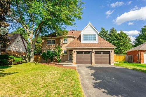 387 Melanie Cres, Ancaster, ON, L9G4B1 | Card Image