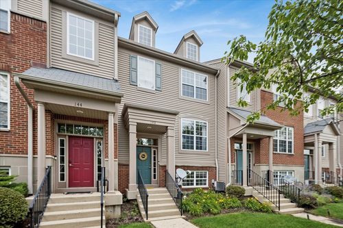140 Station Park Cir, Grayslake, IL, 60030-2467 | Card Image