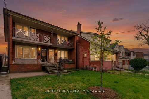147 Ascot Ave, Toronto, ON, M6E1G5 | Card Image