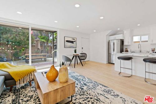 1-41 29th Ave, Venice, CA, 90291-4379 | Card Image