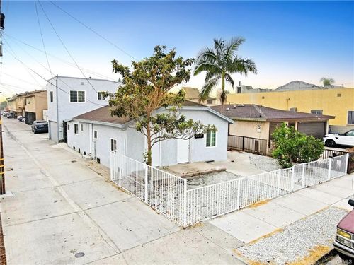 2514 Clarendon Ave, Huntington Park, CA, 90255-4016 | Card Image