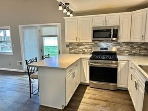 rear-224 Walnut St, Agawam, MA, 01001-1480 | Card Image