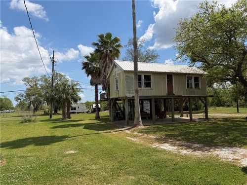 2043 Bayou Dularge Rd, Theriot, LA, 70397-9719 | Card Image