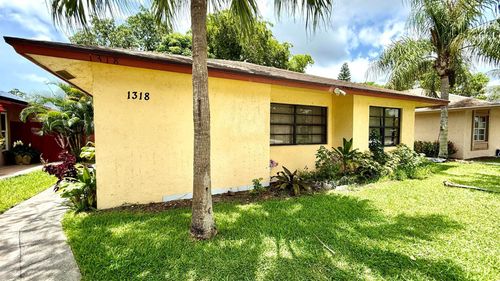1318 Summit Run Cir, West Palm Beach, FL, 33415-4743 | Card Image