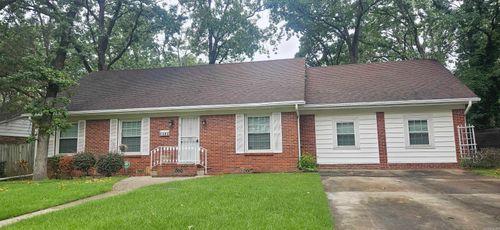 7302 Woodside Ln, Little Rock, AR, 72205-4941 | Card Image