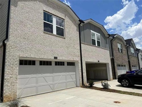 1643 Villageside Ct, Lawrenceville, GA, 30043-4419 | Card Image