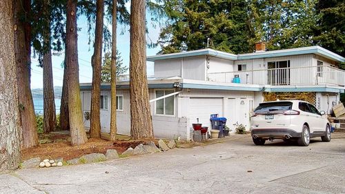 5330 Snodgrass Rd, Sechelt, BC, V7Z0C1 | Card Image
