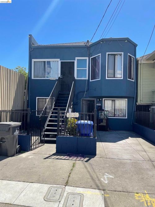 2531 E 11th St, Oakland, CA, 94601-1424 | Card Image