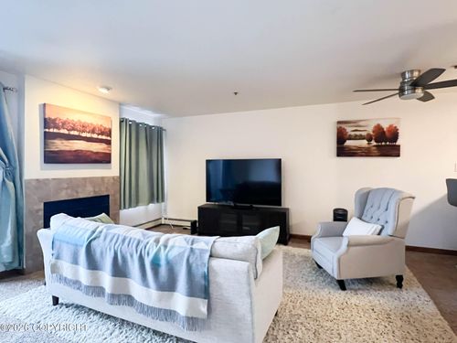 unit-233-1170 Denali St, Anchorage, AK, 99501-6519 | Card Image