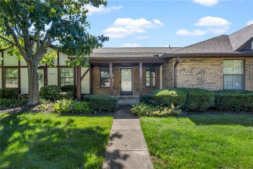 8621 Sea Pines Lane, Centerville, OH, 45458 | Card Image
