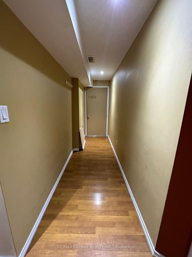 BASEMNT - 22 Waterdale Rd, House other with 1 bedrooms, 1 bathrooms and 2 parking in Brampton ON | Image 4