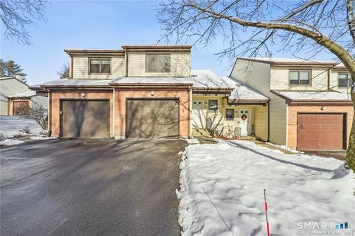 2-17 Oak Forest Dr, Manchester, CT, 06042-1944 | Card Image