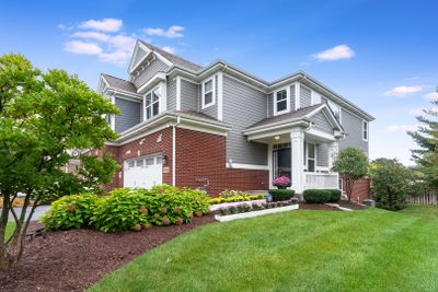 3S584 Breme Drive W, Home with 2 bedrooms, 3 bathrooms and 2 parking in Warrenville IL | Image 1